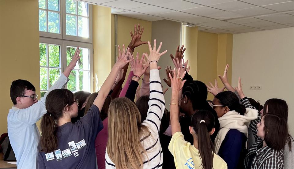 LES COLLÉGIENS TOURNENT UN COURT MÉTRAGE CONTRE LE HARCÈLEMENT